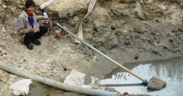 Bình Định: Thủy điện cắt nước, nông dân điêu đứng vì lúa chờ chết