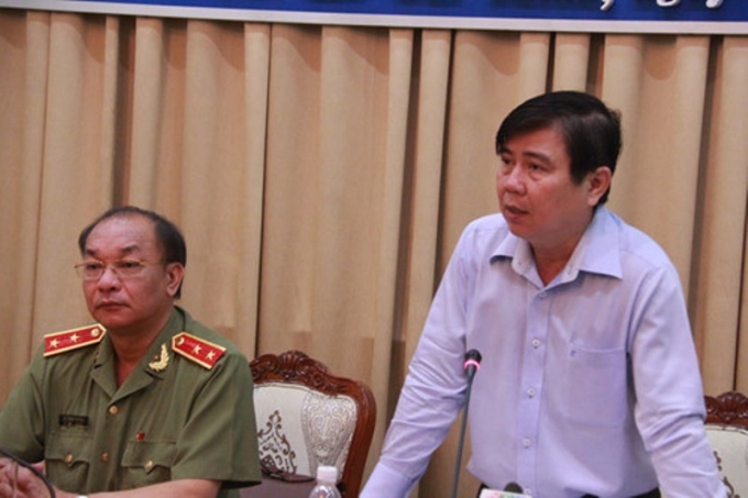 Chủ tịch UBND TP Nguyễn Th&agrave;nh Phong chỉ đạo tại hội nghị - Ảnh: T&acirc;n Ph&uacute;