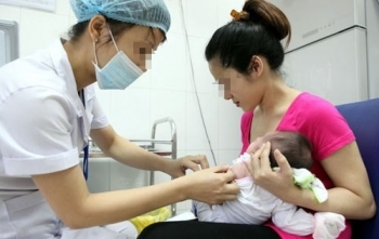 Lại một em bé 6 tháng tuổi bị sốc sau khi tiêm vắc xin Quinvaxem