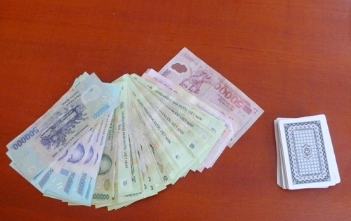 Thanh Hóa: Bắt 7 đối tượng trộm cắp tài sản và đánh bạc