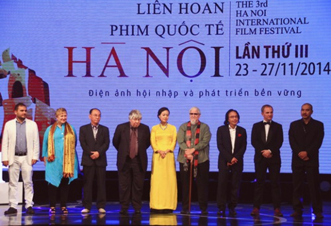 Li&ecirc;n hoan phim quốc tế H&agrave; Nội 2014, đ&atilde; thu h&uacute;t sự quan t&acirc;m của c&ocirc;ng ch&uacute;ng đối với điện ảnh Việt. Ảnh: Internet