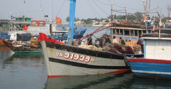 Tàu Trung Quốc cướp, phá tàu cá Quảng Nam