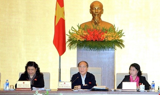 Chủ tịch Quốc hội Nguyễn Sinh H&ugrave;ng ph&aacute;t biểu tại phi&ecirc;n họp.