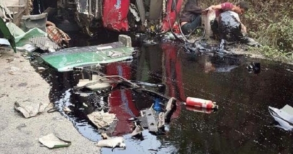 Hòa Bình: Tai nạn kinh hoàng trên Quốc lộ 6, 3 người chết, nhiều người bị thương