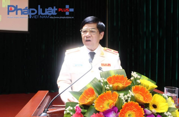 Thiếu tướng Đo&agrave;n Duy Khương ph&aacute;t biểu tại buổi Lễ c&ocirc;ng bố quyết định.