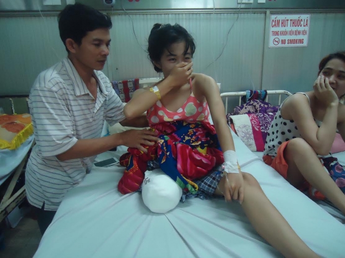 Nữ sinh đang điều trị tại Bệnh viện Chợ Rẫy.