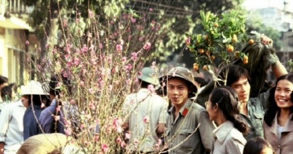 Sống lại Việt Nam những năm 80 qua triển lãm ảnh của phóng viên của AFP