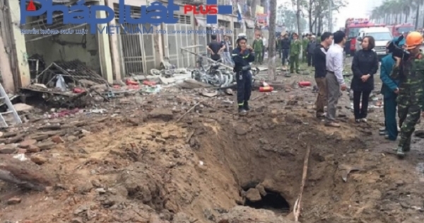 Vụ nổ kinh hoàng tại Hà Nội: Nghi do cưa bom mìn?