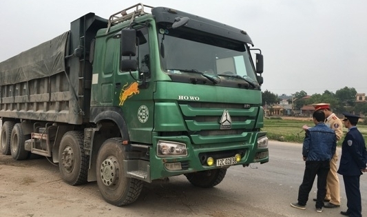 Bắc Giang: Phòng Cảnh sát giao thông tăng cường xử lý nghiêm xe tải vi phạm
