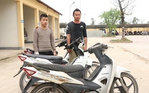 Hà Tĩnh: Bắt ổ nhóm trộm xe máy đưa sang Lào tiêu thụ