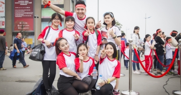 MC Hạnh Phúc hào hứng chạy bộ góp quỹ cho trẻ em nghèo Quảng Trị