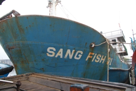 Tàu cá vỏ thép hỏng liên tục, ngư dân ngao ngán trả lại công ty đóng tàu