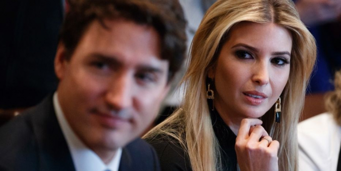 &Aacute;nh mắt của Ivanka Trump d&agrave;nh cho Thủ tướng Trudeau. (Ảnh: Getty)