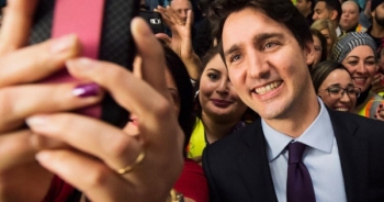 Ảnh thời trẻ của Thủ tướng Canada “đốn tim” dân mạng