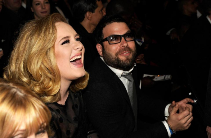 Adele v&agrave; Simon Konecki lu&ocirc;n s&aacute;nh đ&ocirc;i c&ugrave;ng nhau khi tham gia c&aacute;c sự kiện. (Ảnh: Getty)