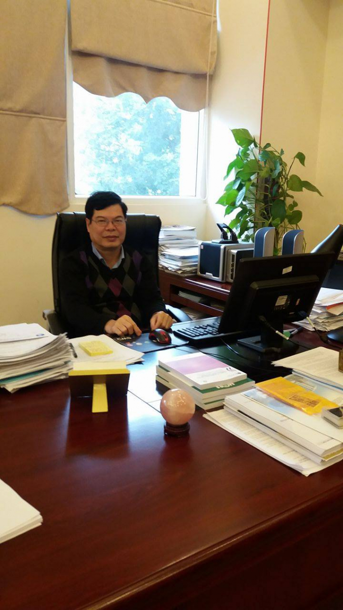 TS Trần Quang Huy, Ph&oacute; Hiệu trưởng trường đại học Luật H&agrave; Nội (Ảnh Lương Liễu).