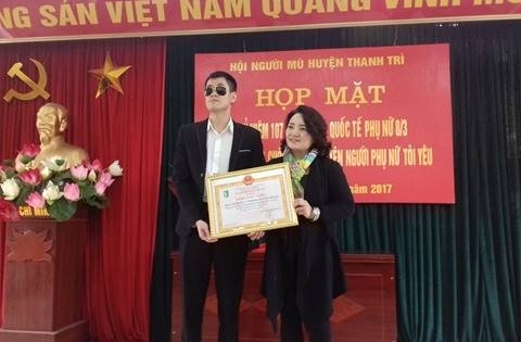 Hà Nội: Ngày 8/3 của người mù huyện Thanh Trì