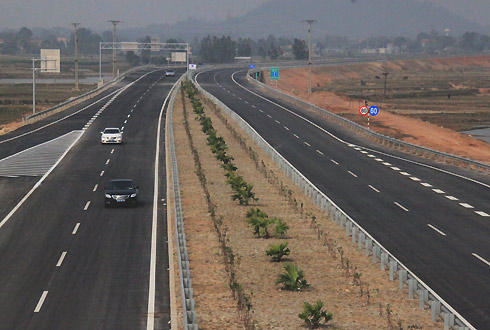 Việt Nam đang chuẩn bị đầu tư nhiều tuyến cao tốc.(Ảnh:&nbsp;Đ.Loan)
