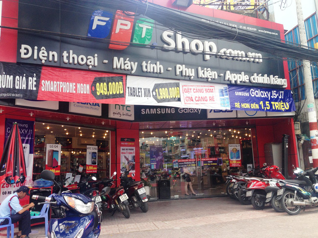 Hệ thống cửa h&agrave;ng FPT Shop