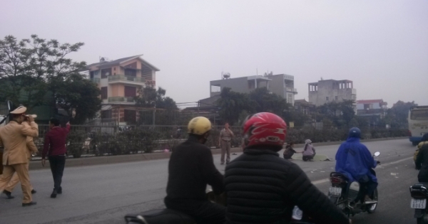 Hưng Yên: Băng qua đường bị xe container đâm tử vong