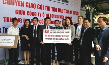 Toyota Việt Nam trao tặng xe - thiết bị kỹ thuật cho các trường Đại học, Cao đẳng T-TEP