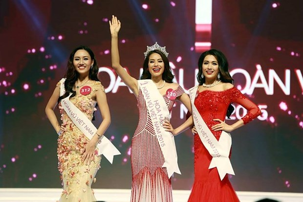 Top 3 Hoa hậu Ho&agrave;n vũ 2015.