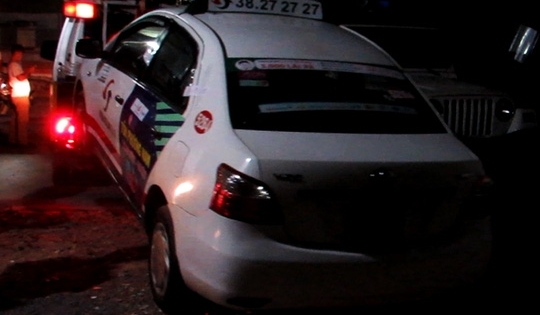 TP HCM: Người đàn ông chết lõa thể bí ẩn trong xe taxi Vinasun