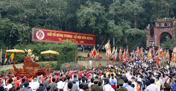 Lễ hội Đền Hùng 2017: Không tổ chức bắn pháo hoa