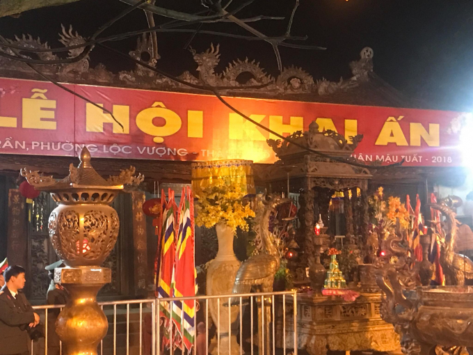 Lễ hội đền Trần Nam Định: Siết chặt hiện tượng kinh doanh ch&egrave;o k&eacute;o kh&aacute;ch đổi tiền lẻ