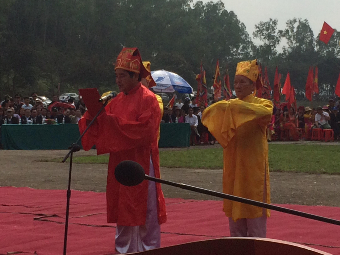 Nghệ An: Nhộn nhịp với lễ hội Đền Vua Mai