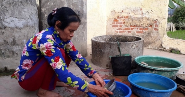 Mẹ ca sĩ Châu Việt Cường nghẹn ngào khi nghe tin con bị bắt