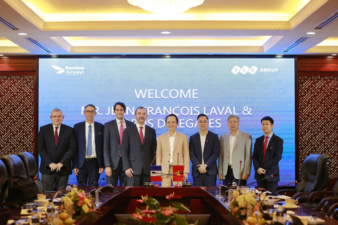 FLC v&agrave; Airbus đ&atilde; đạt thỏa thuận về việc hợp t&aacute;c mua 24 m&aacute;y bay A321NEO trị gi&aacute; 3 tỷ USD phục vụ hoạt động của Bamboo Airways.