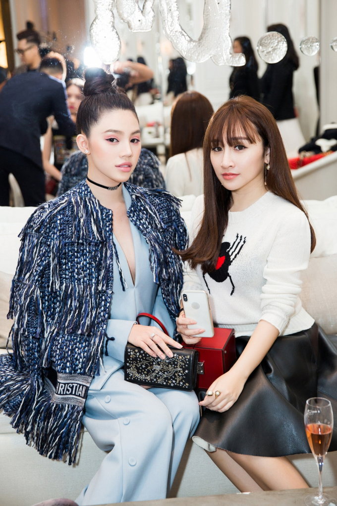 Diện set đồ 200 triệu, Jolie Nguyễn toả s&aacute;ng khi dự sự kiện thời trang