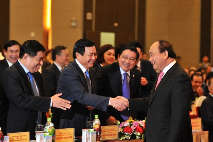 Thủ tướng Ch&iacute;nh phủ Nguyễn Xu&acirc;n Ph&uacute;c dự v&agrave; chỉ đạo hội nghị.