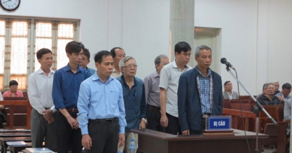 9 bị cáo vụ vỡ ống nước sông Đà lãnh 168 tháng tù