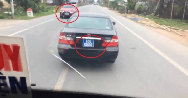 Xe ô tô biển xanh "làm xiếc" trên đường: Phòng CSGT Nam Định sẽ xử lý nghiêm!