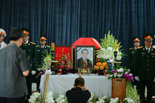Lễ tang b&igrave;nh dị của nguy&ecirc;n Thủ tướng Phan Văn Khải