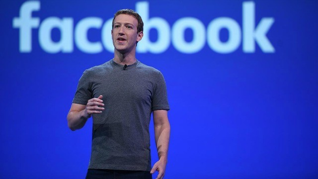 Mark Zuckerberg đ&atilde; ch&iacute;nh thức n&oacute;i lời xin lỗi sau scandal r&ograve; rỉ dữ liệu người d&ugrave;ng. Ảnh: Reuters