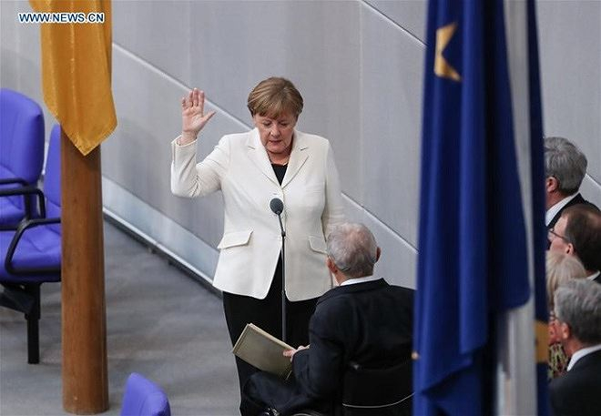 B&agrave; Merkel tuy&ecirc;n thệ nhậm chức Thủ tướng nhiệm kỳ thứ 4
