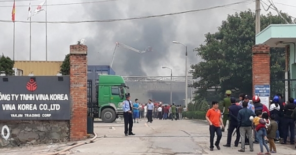 Vĩnh Phúc: “Bà hỏa” ghé thăm, nhiều phân xưởng Công ty TNHH Vina Kore bị thiêu rụi