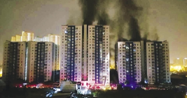Ai chịu trách nhiệm vụ cháy chung cư Carina khiến 13 người tử vong?