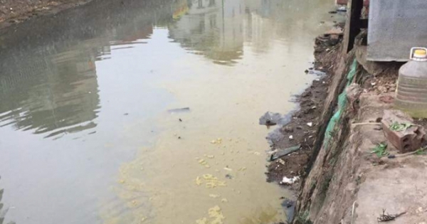 Vụ xả phân hầm cầu ra sông Lừ: Trách nhiệm chính thuộc đơn vị thi công