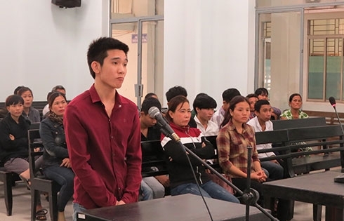 Khánh Hòa: 19 năm tù cho thanh niên đâm chết người tối mùng 3 tết