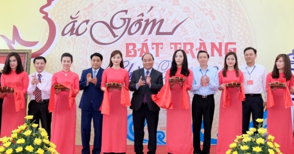 Thủ tướng Nguyễn Xuân Phúc thăm Làng gốm Bát Tràng