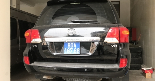 Xế hộp Toyota Land Cruiser của UBND tỉnh Nghệ An, ba lần đấu giá vẫn chẳng ai mua