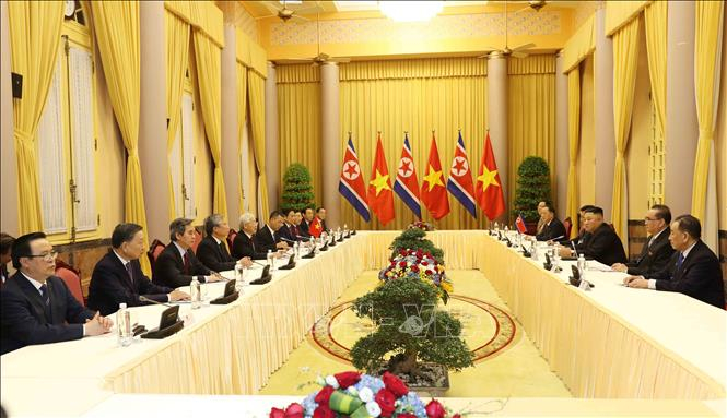 Tổng B&iacute; thư, Chủ tịch nước Nguyễn Ph&uacute; Trọng hội đ&agrave;m với Chủ tịch Triều Ti&ecirc;n Kim Jong-un.&nbsp;