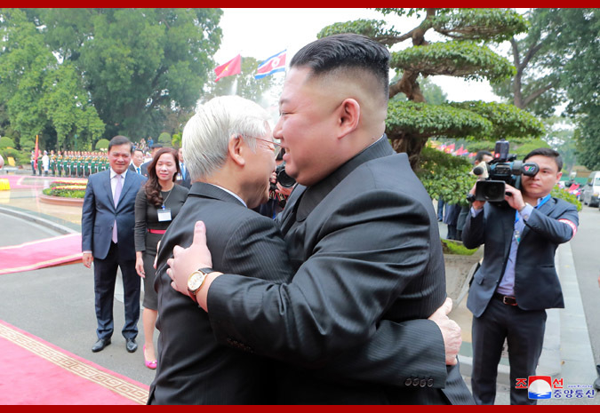 Chủ tịch Kim Jong-un khẳng định t&igrave;nh bạn s&acirc;u sắc với Việt Nam