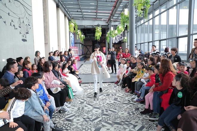 Casting mẫu nh&iacute; cho Tuần lễ thời trang trẻ em Việt Nam năm 2019 c&oacute; lượng đăng k&yacute; kỷ lục.