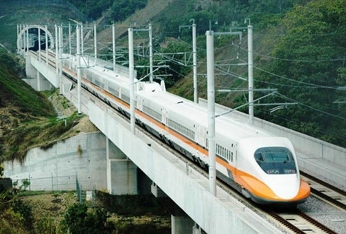 Đường sắt tốc độ cao Bắc - Nam sẽ chủ yếu đi tr&ecirc;n cao v&agrave; hầm để hạn chế chia cắt d&acirc;n cư, đường ngang.