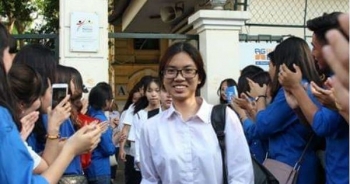 Thi lớp 10 ở Hà Nội: Phụ huynh nháo nhào tìm lớp luyện thi môn Sử